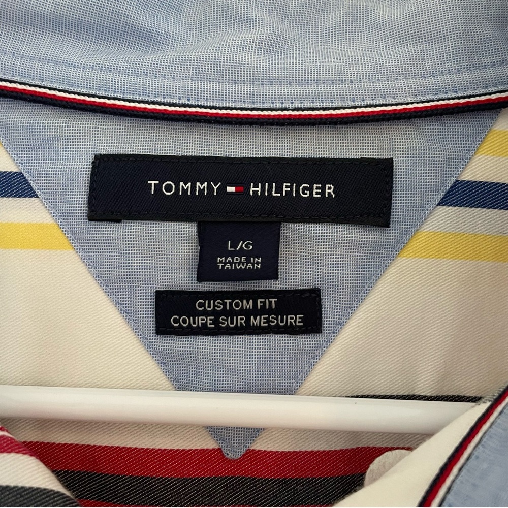 Tommy Hilfiger button up - Picture 4 of 7